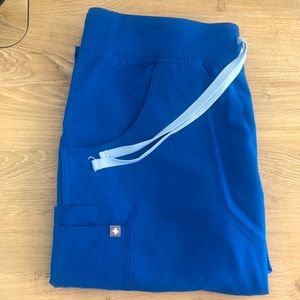 Figs, Kade, I forgot the exact color. Bright blue.